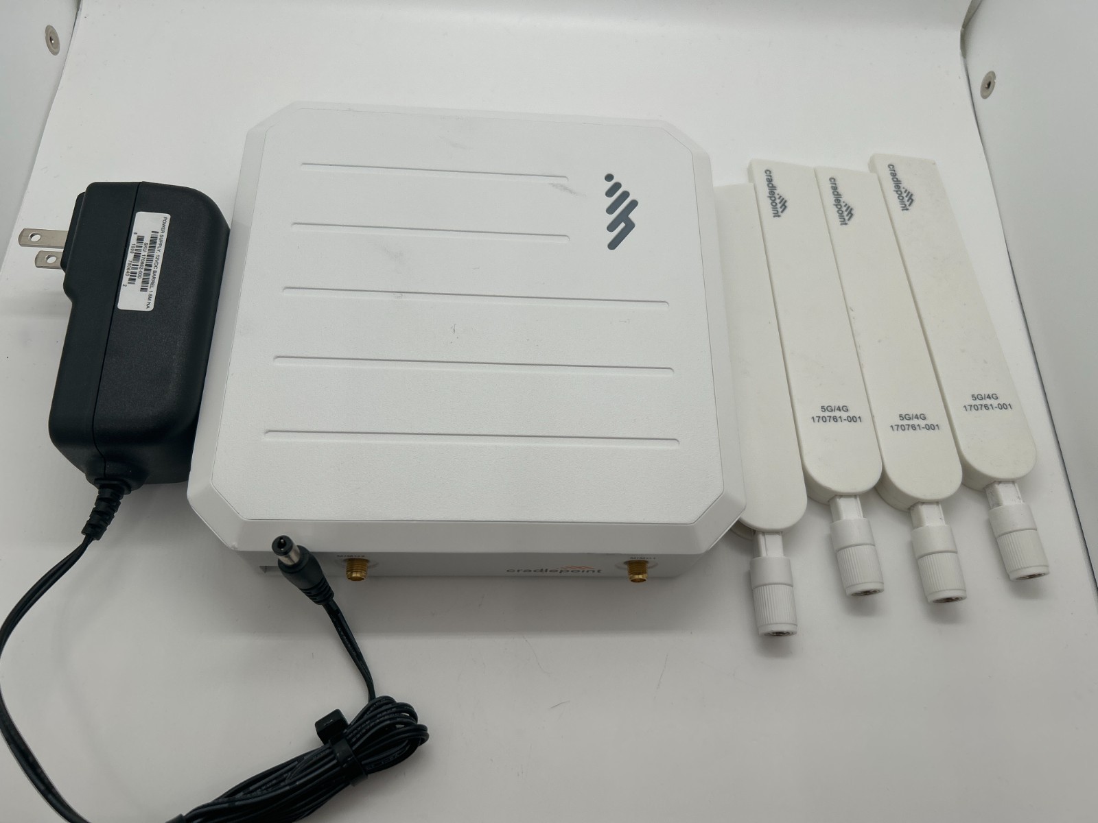 Cradlepoint W-Series 5G Wideband Adapter Router 5G, 4G & 3G (W1850-5GC) White