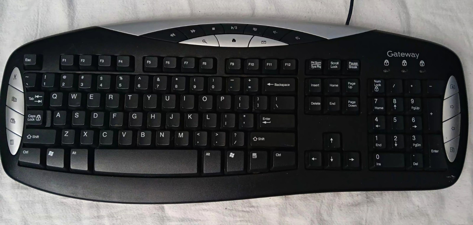 Vintage Gateway SK-9922 Wired PS/2 Keyboard Black/Silver QWERTY English