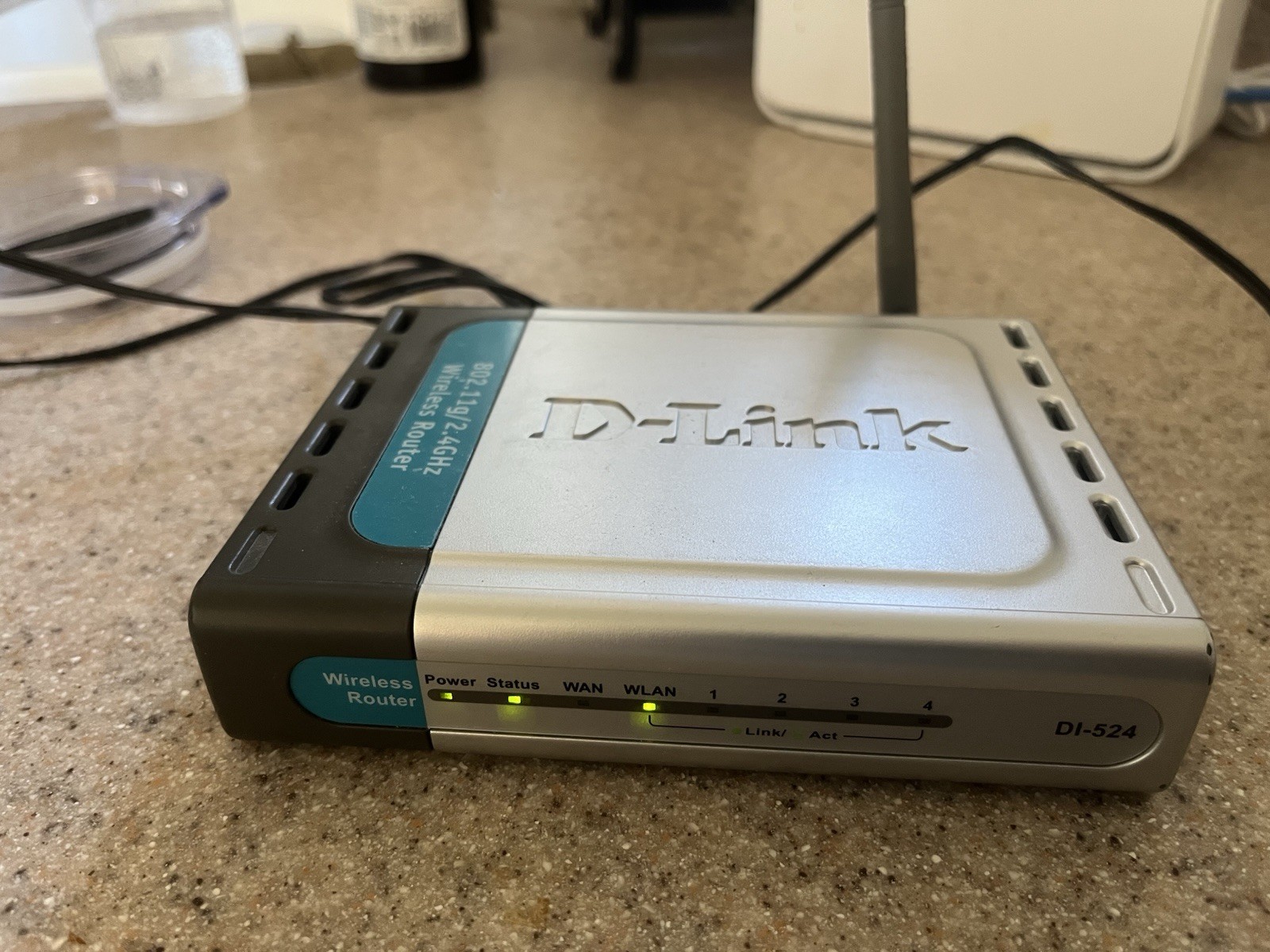 D-Link AirPlus G DI-524 Wireless Wi-Fi Router 802.11g/2.4GHz Tested Ships Free