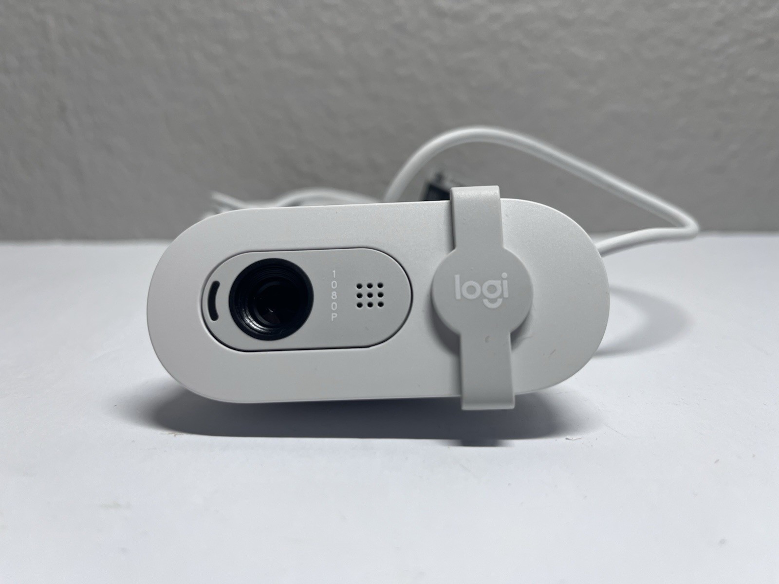 Logitech - Brio 100 1080p Full HD Webcam for Meetings and Streaming - Off-White