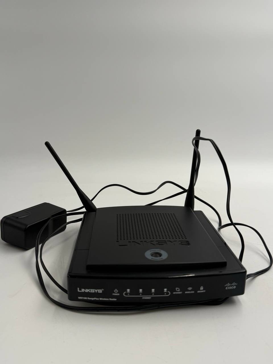 Cisco Linksys WRT100 RangePlus Wireless Router 802.11b/g 
