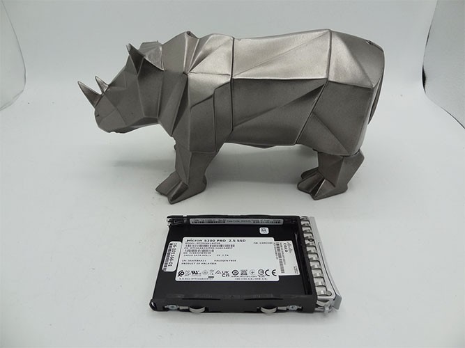 Cisco UCS-SD240GM1X-EV 240GB SSD SATA Enterprise Value 6G 2.5in SSD