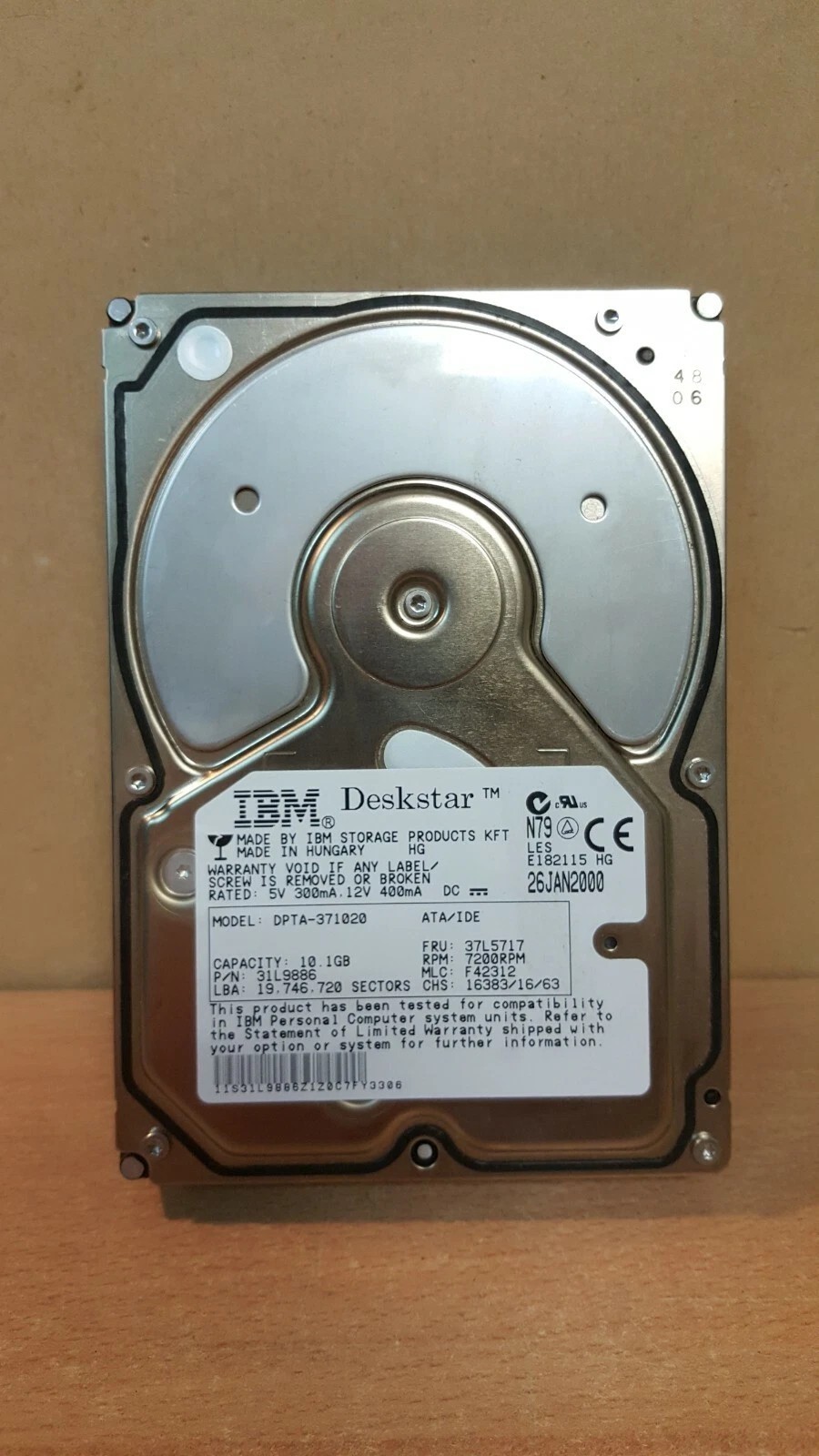 IBM Deskstar DPTA-371020 10.2 GB 7200 RPM 3.5" IDE Desktop Hard Drive 31L9886