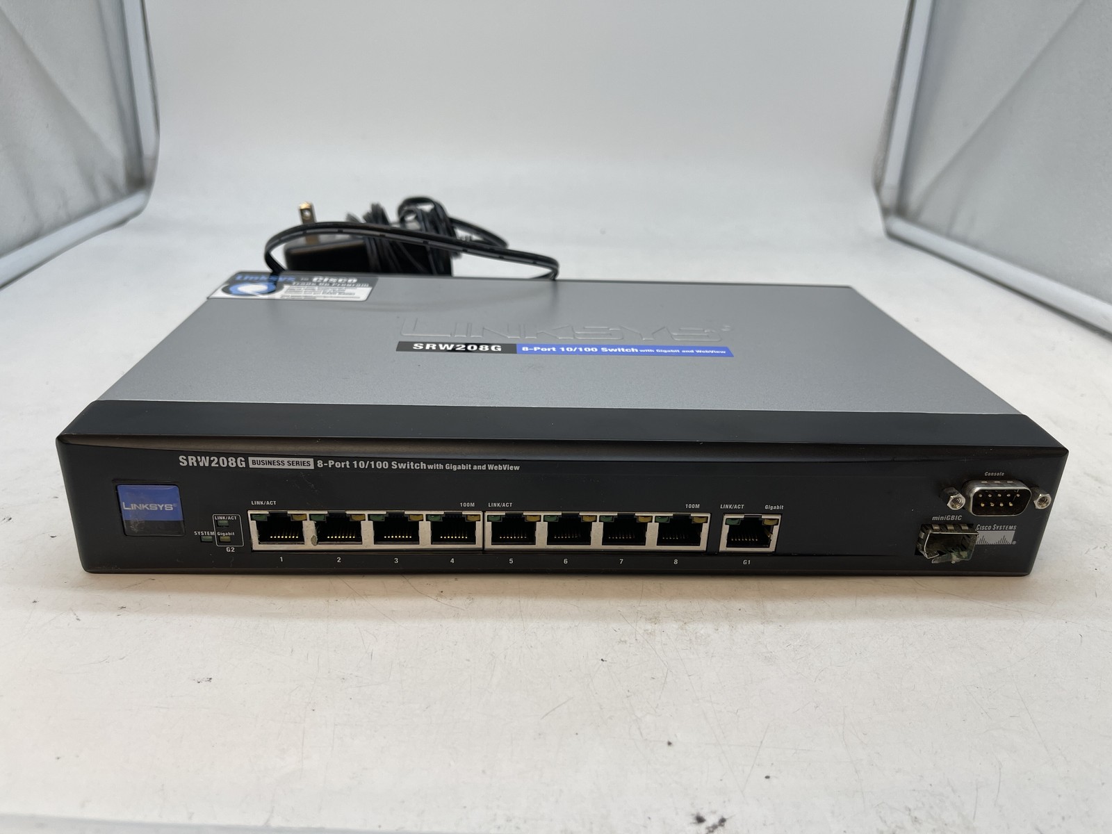 Cisco Linksys SRW208G 8-Port Switch with Gigabit & Webview - 