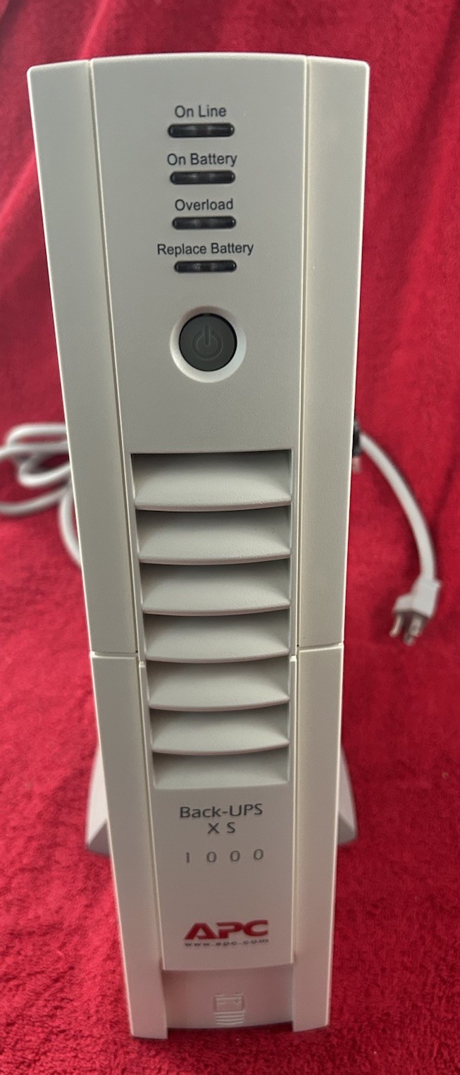 APC BACK-UPS XS 1000 - BX1000 Battery Pro System Surge Protector    NO Battery