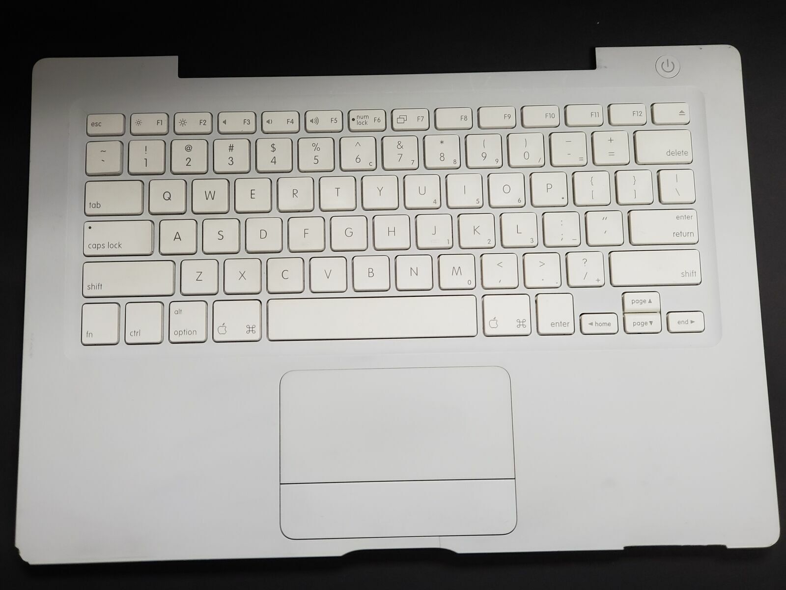 Apple 13" MacBook White A1181 Keyboard Top Case Palm Rest 605-2447, 922-9592