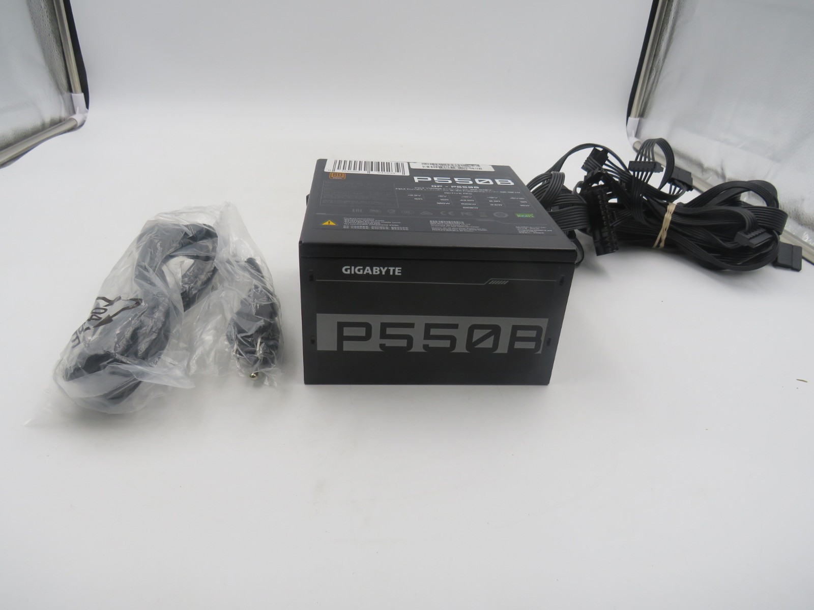 Gigabyte P550B 550W Power Supply Unit Pc Computer Gaming FOR PARTS/UNTESTED