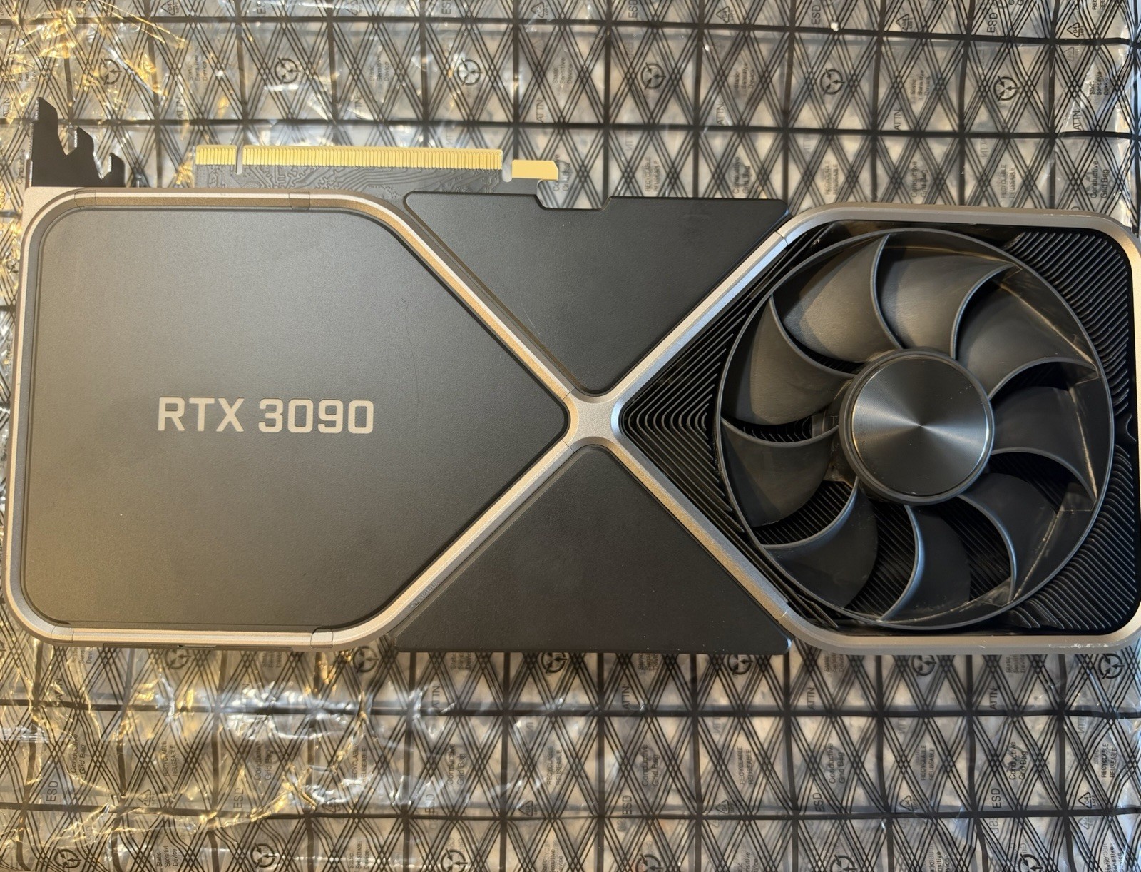 NVIDIA GeForce RTX 3090 Founders Edition 24GB GDDR6X GPU Pre-owned