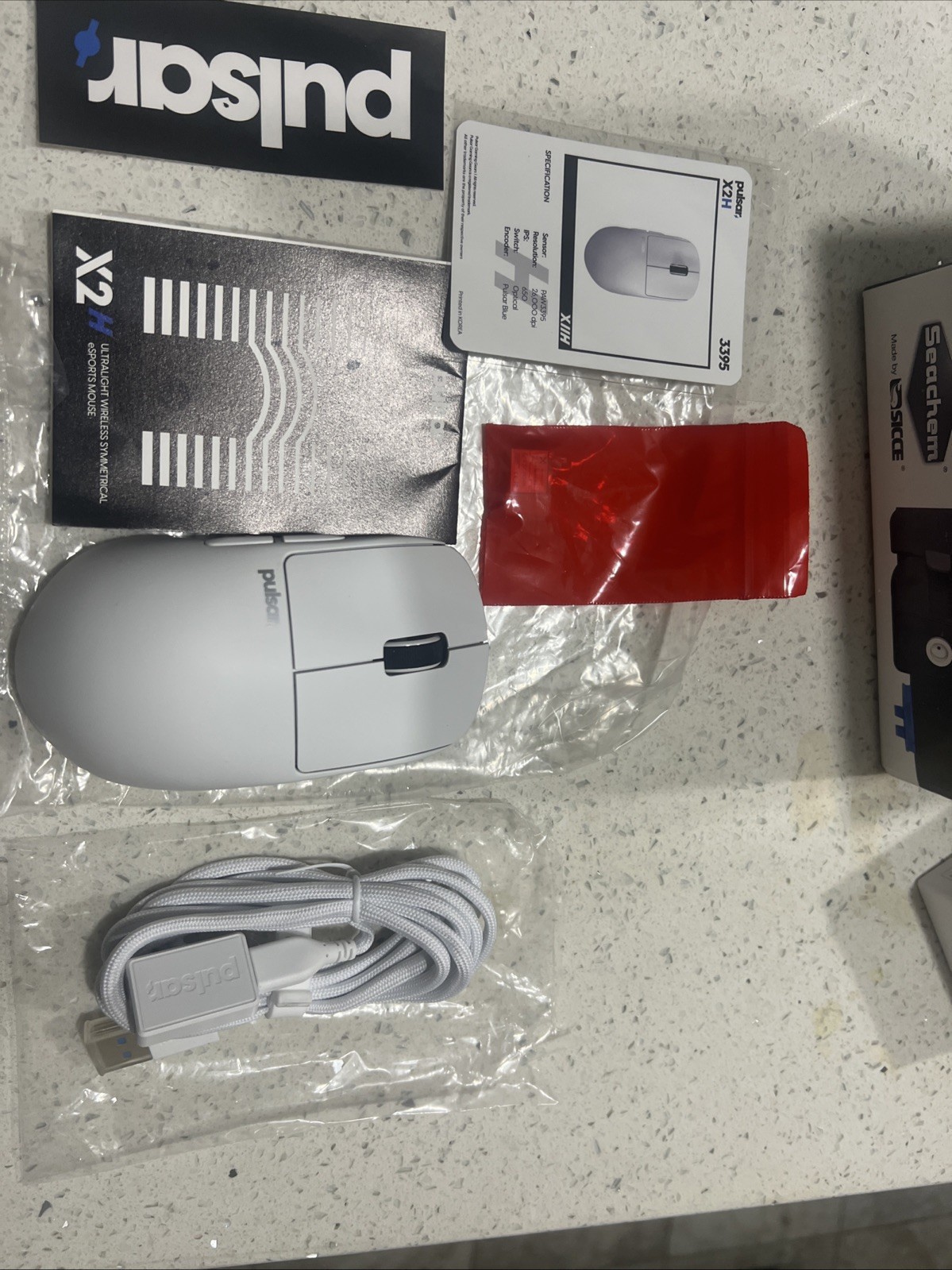 Pulsar X2H Mini Wireless Gaming Mouse White 52g 26000 DPI PAW3395 Sensor ONU