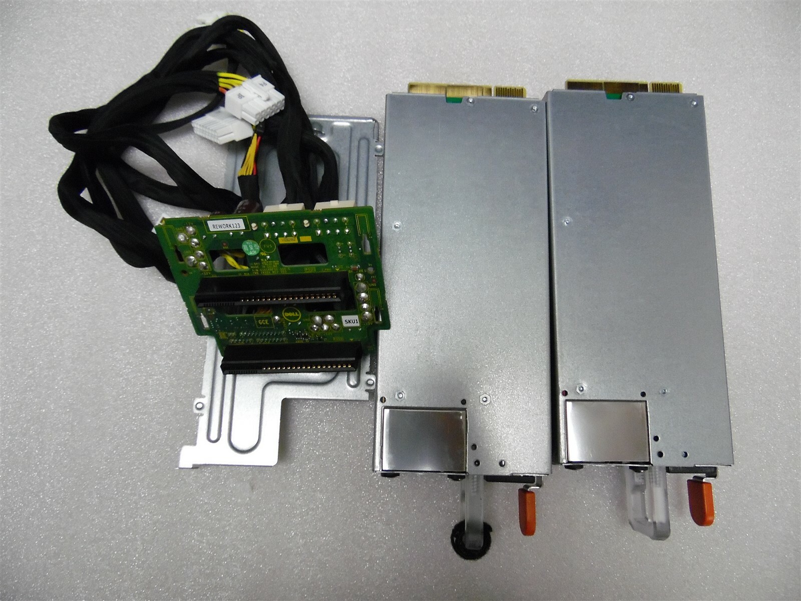 DELL DUAL HOT SWAP POWER SUPPLY 495W & DISTRIBUTION BOARD POWEREDGE SERVER R530