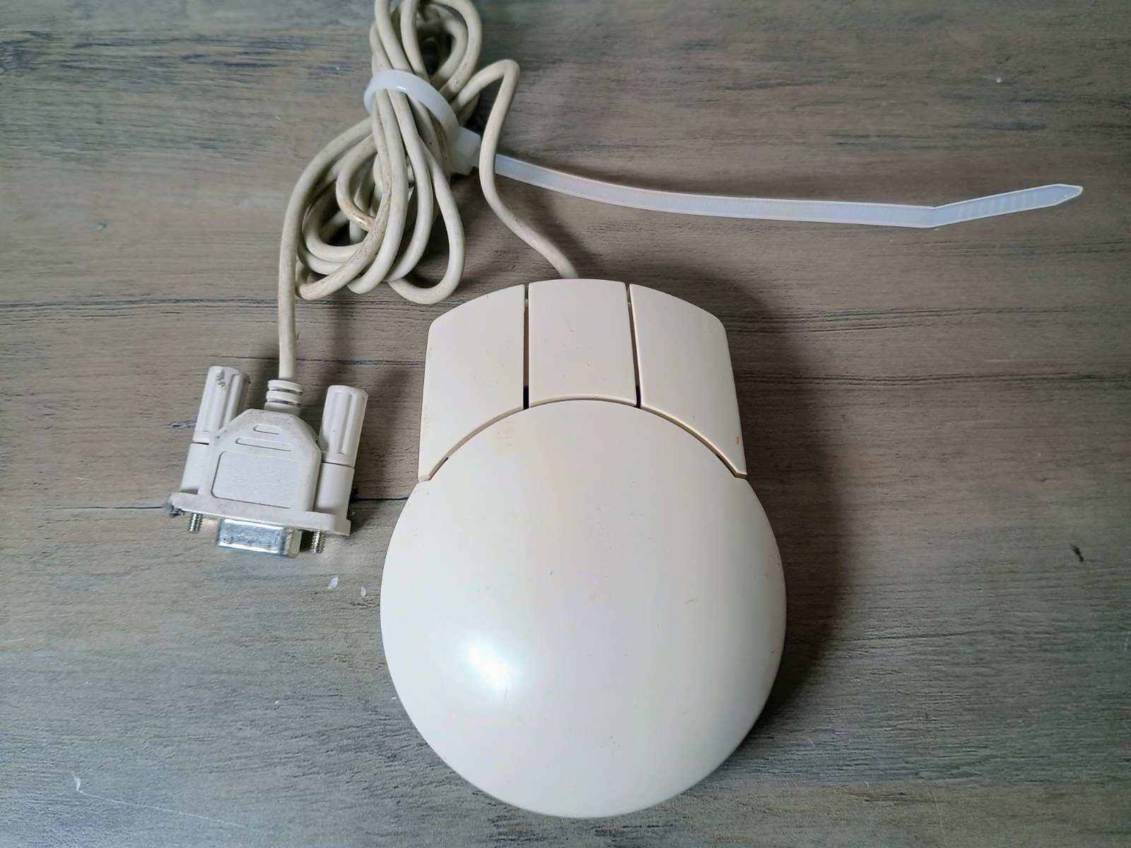 Vintage E6QMOUSE Mouse X31  - Ball Mouse - 9-Pin Serial Port - SHIPS FREE