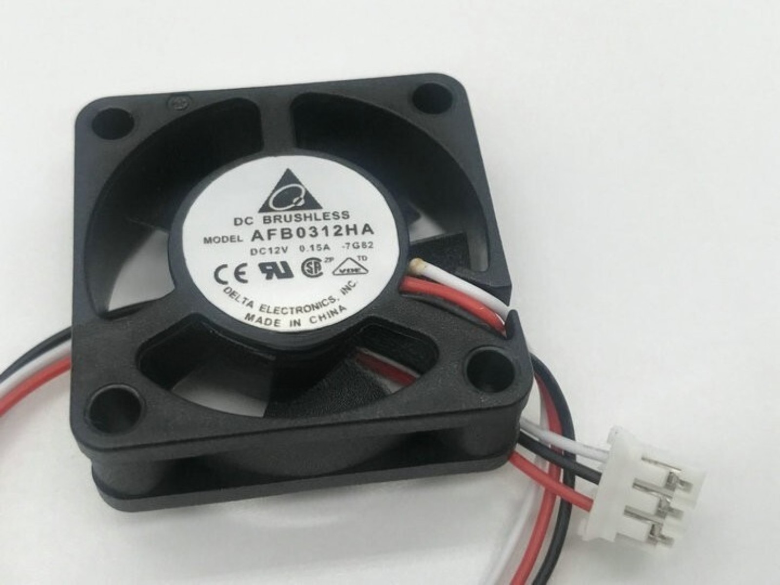 1pcs Delta 3010 DC BRUSHLESS 3CM AFB0312HA DC12V 0.15A 30*10MM cooling fan 3pin