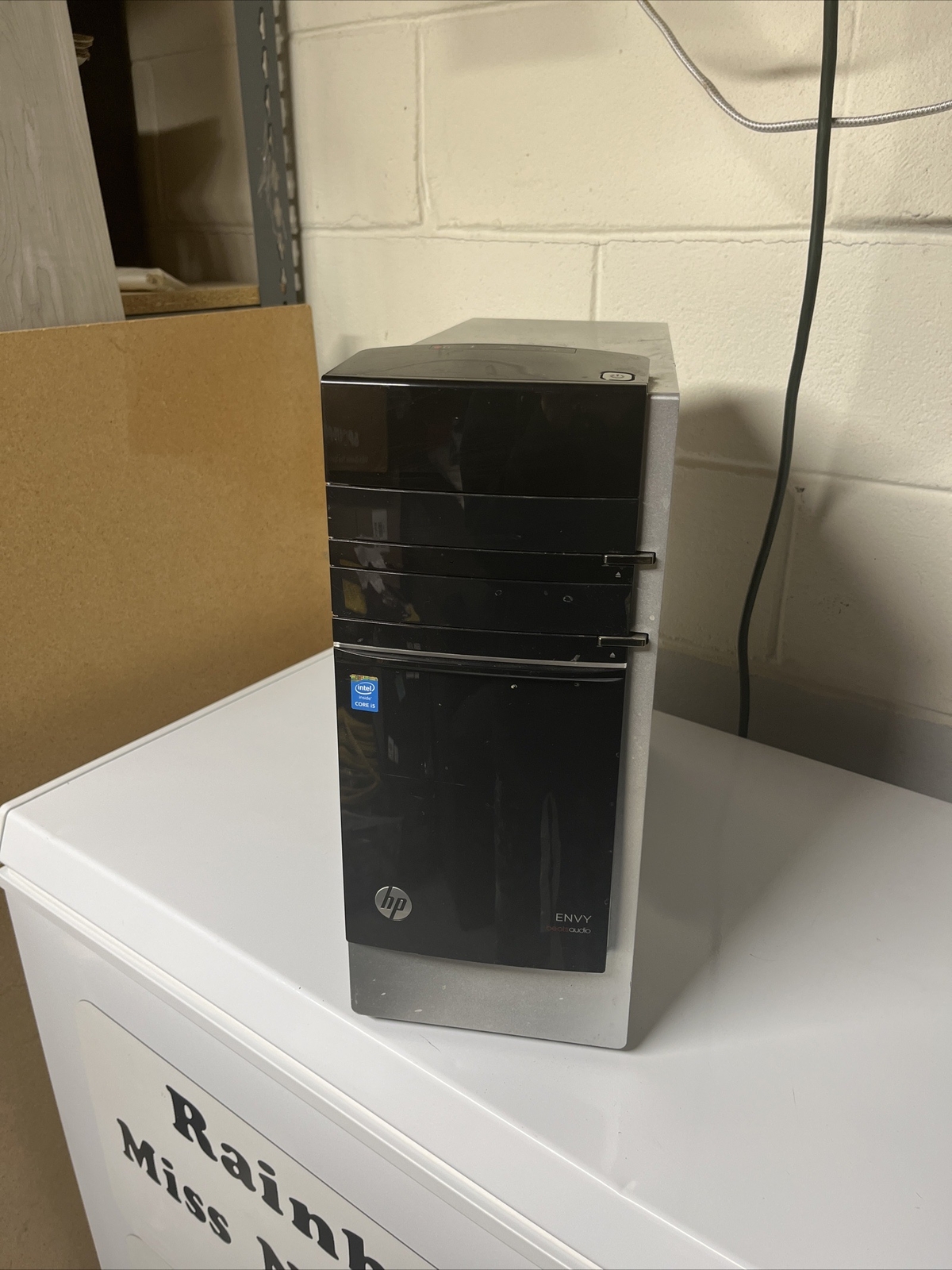 HP Pavilion 500-c60 (1TB, AMD A Series, 2GHz, 8GB) PC Desktop - 500-c60