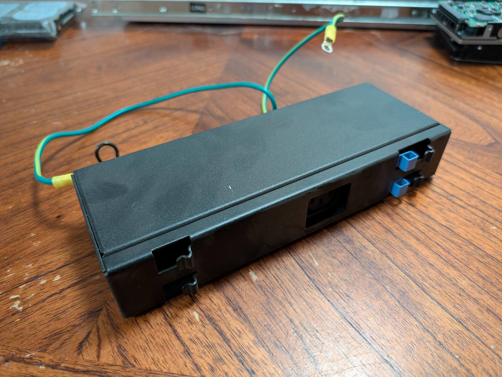 Dell AP6015 Power Distribution Unit 0t834 7 Outlet PDU With Earth Wire