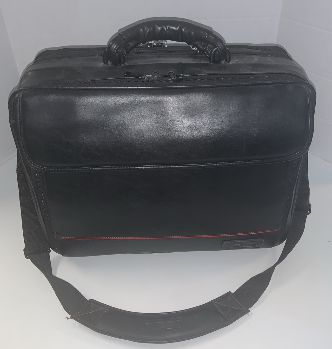 Vintage Targus Black Leather Padded Laptop Bag Case 14" Wide x 12" Tall