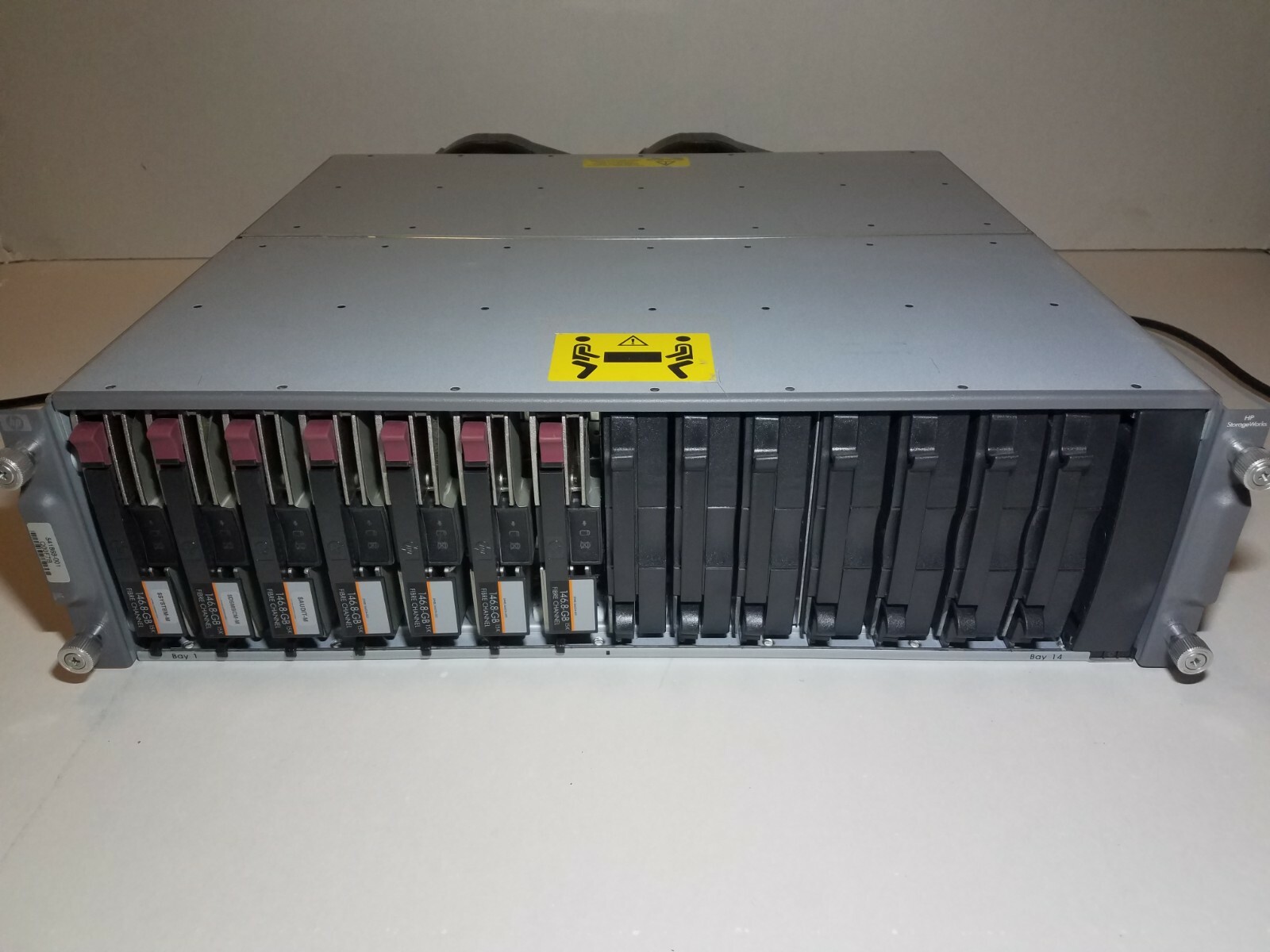 HP StorageWorks AD542B AG572A FC Drive 14-Bay Storage Array 408515-001