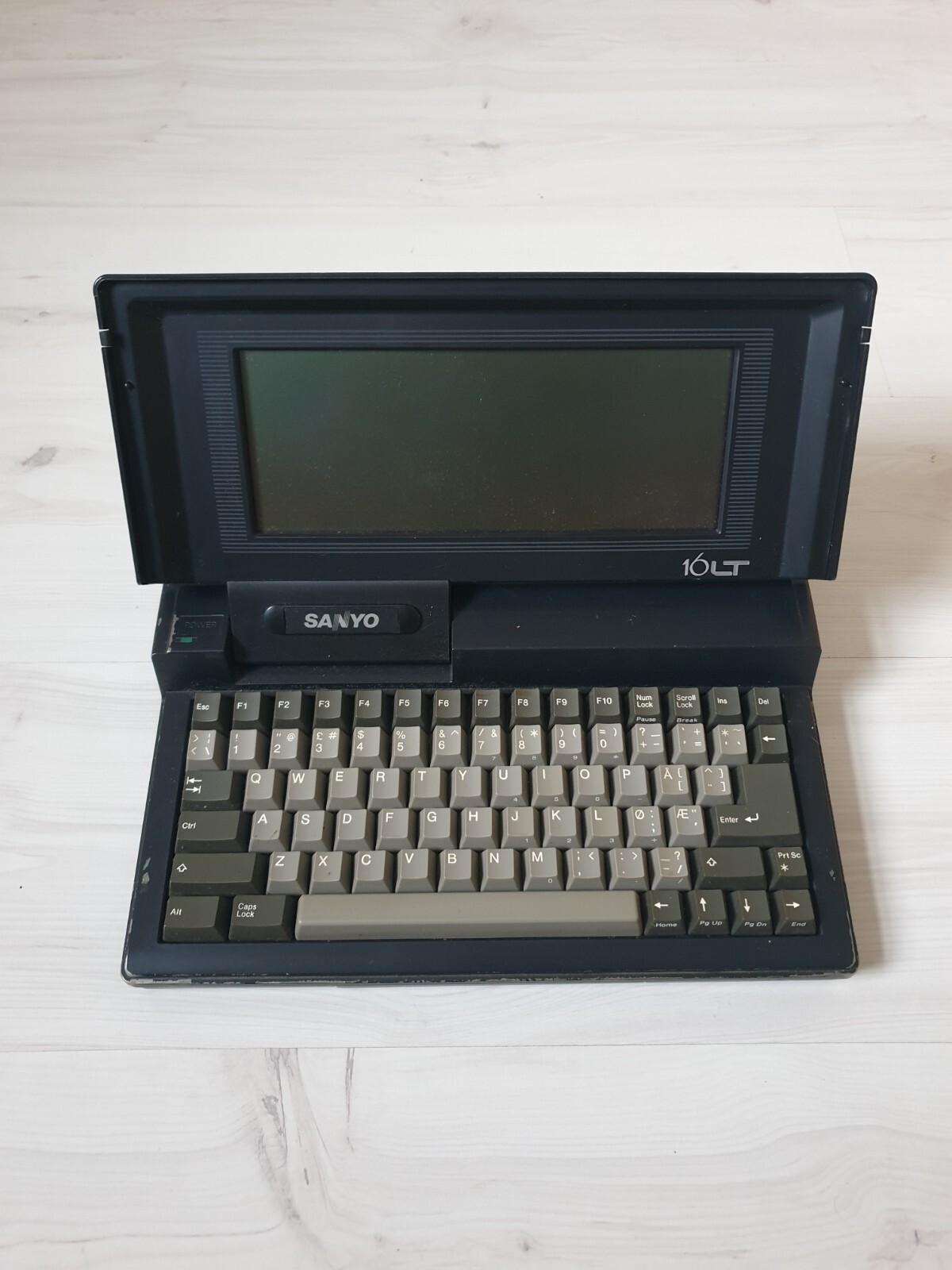 Sanyo MBC-16LT2
