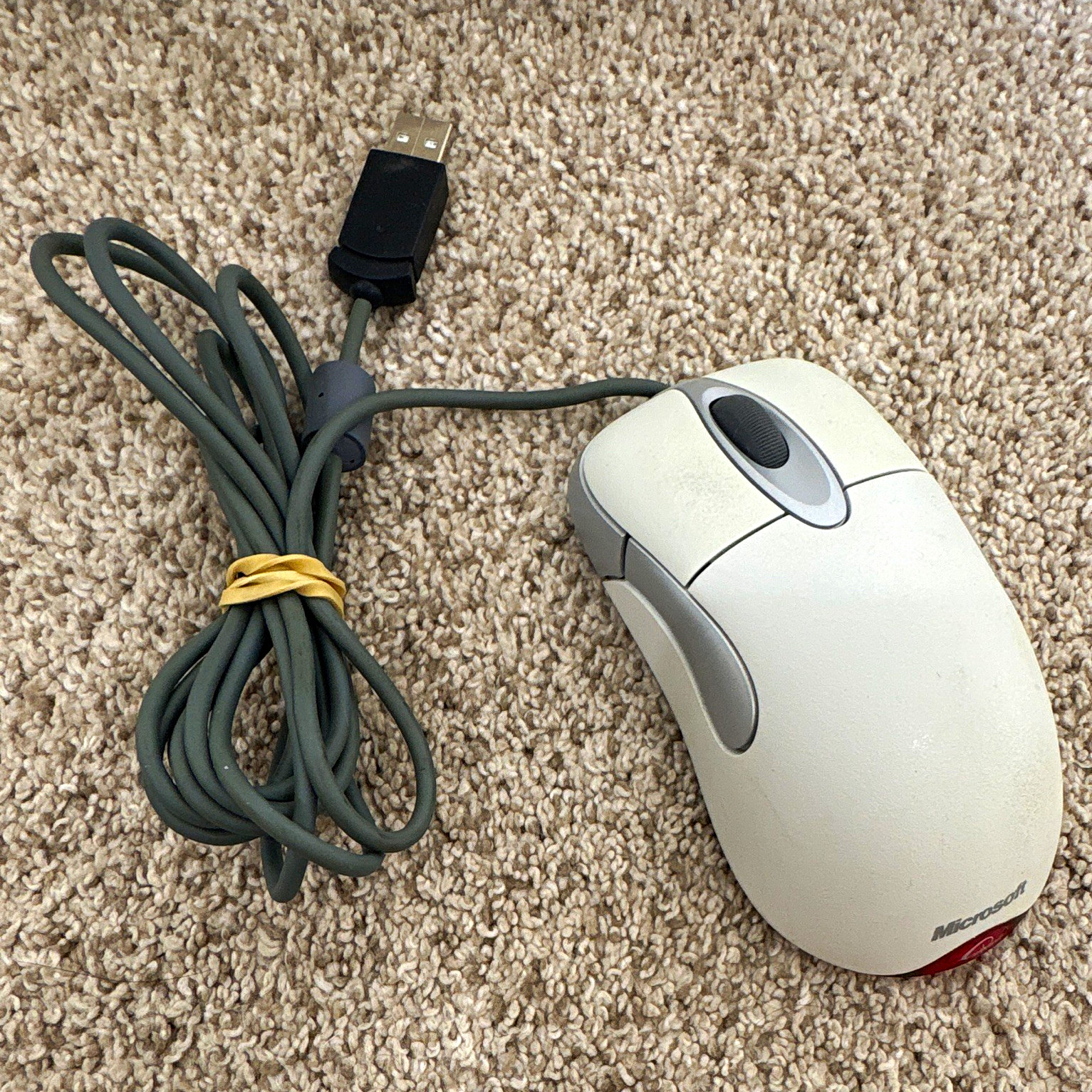 Microsoft IntelliMouse Wired USB and PS/2 Compatible Optical Mouse White