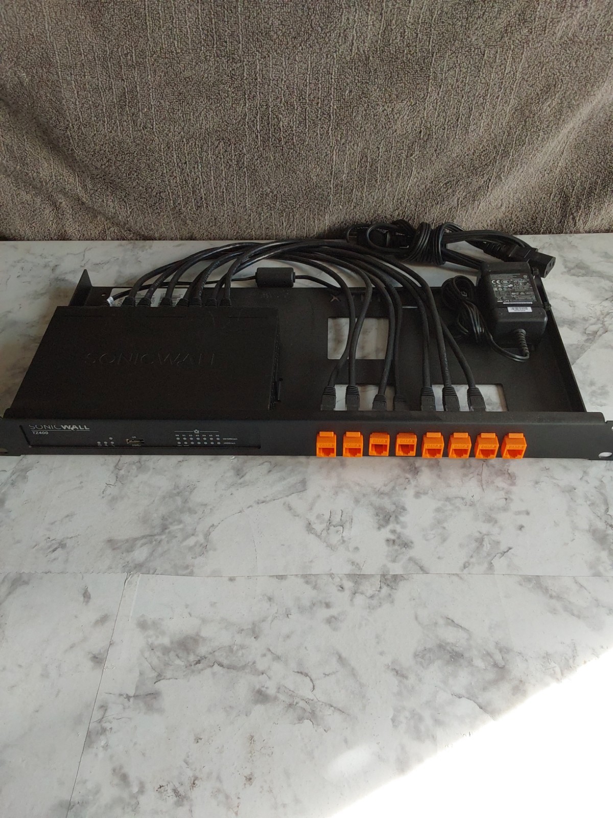 Dell SonicWall TZ400 with Rack Kit