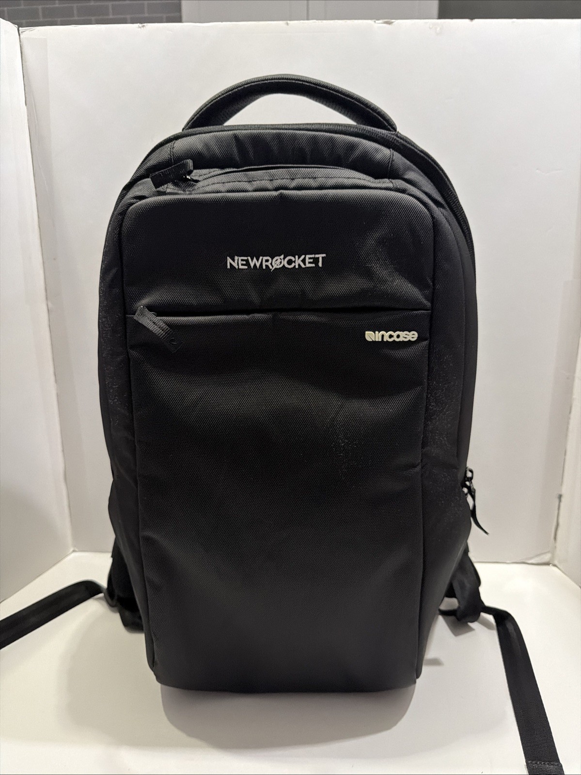 Incase Icon Lite Pack - Laptop Backpack Dark Brown Almost Black Padded