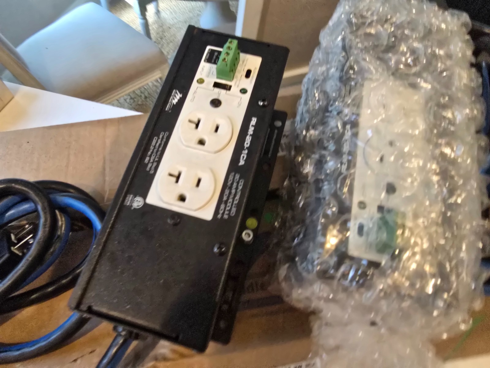 Middle Atlantic RLM-20-1CA 20A Controlled Module, Cord