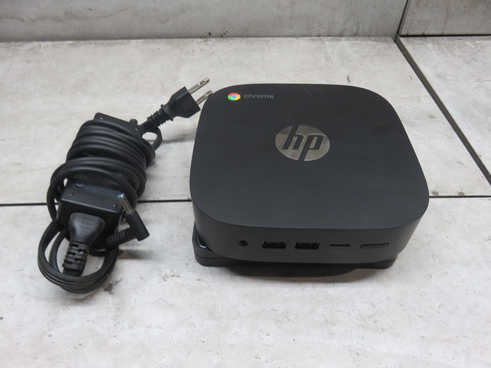 HP Chromebox G2 Intel Celeron 3867U 4GB 32GB SSD Chrome OS w/ CHARGER
