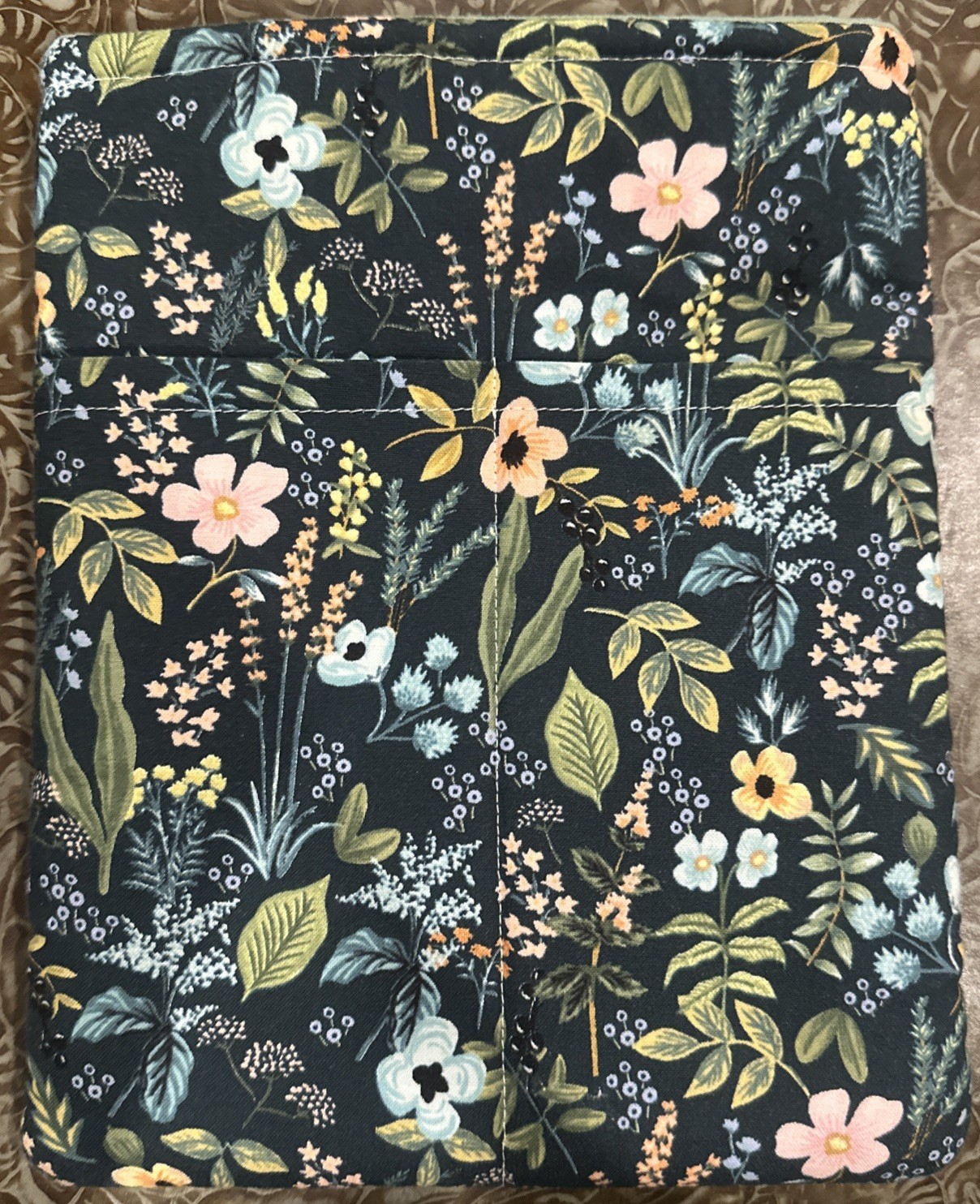 Embroidered Daisy Padded Sleeve Case for Kindle E-Readers