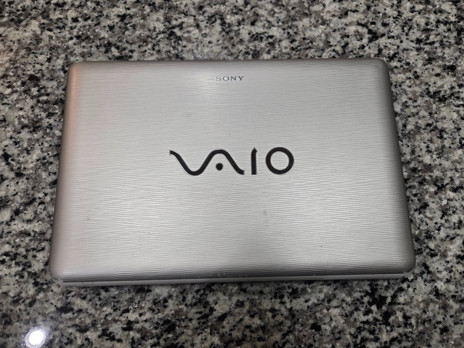 Sony VAIO VGN-NW120J/S 15.5" WORKING Fresh Vista Install Core 2 Duo 4GB 320GB