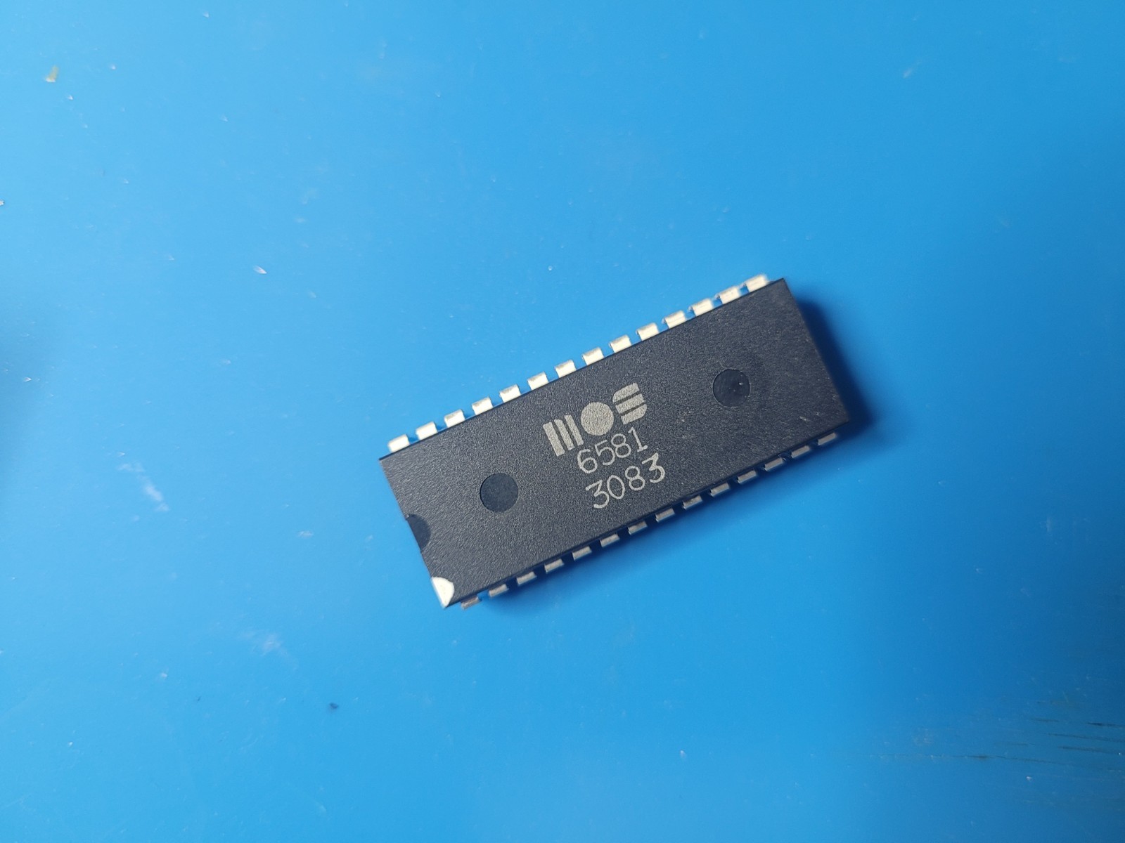 TESTED IC MOS 6581 MOS6581 SID CHIP COMMODORE (3083)