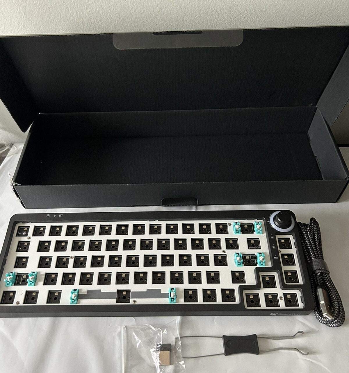 GK GAMAKAY LK67 RGB Modular DIY Mechanical Keyboard, 67 Keys Hot Swappable 3pin/