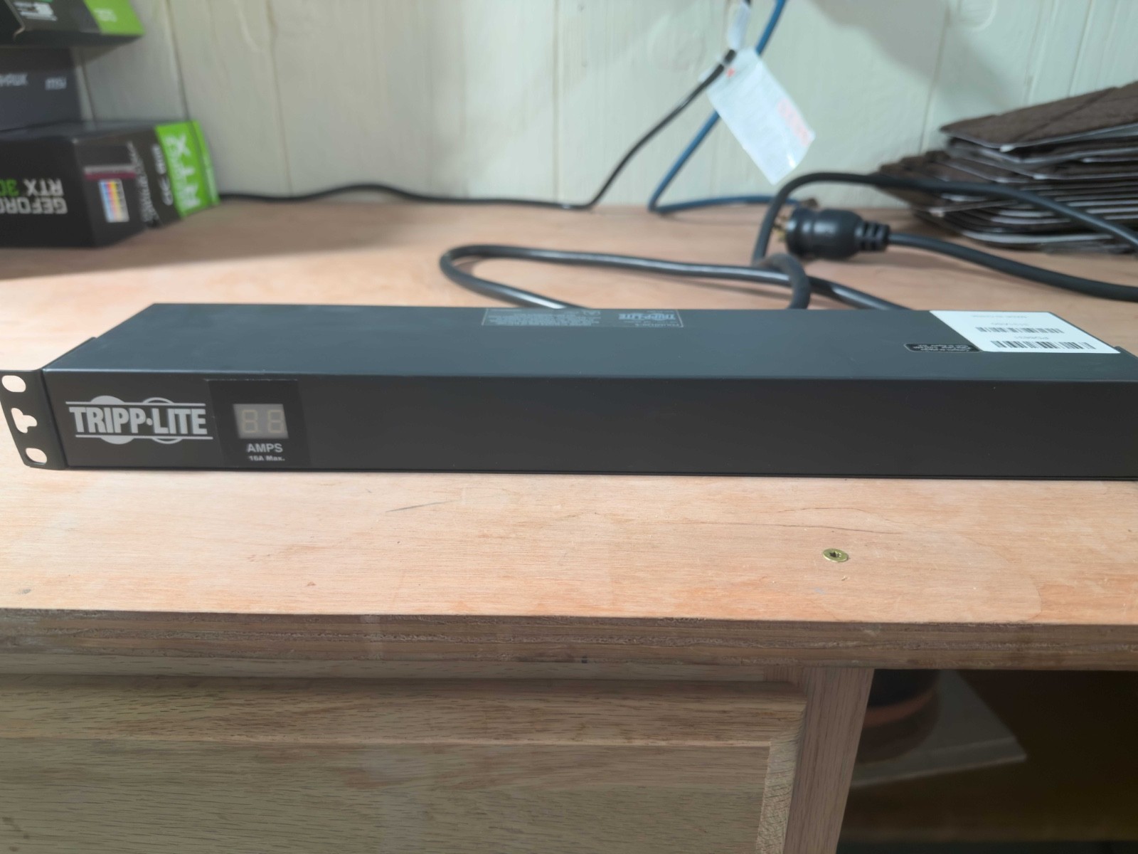 Tripp-Lite PDUMH20-6 Metered PDU, 20A, 12 Outlets Rack Mount