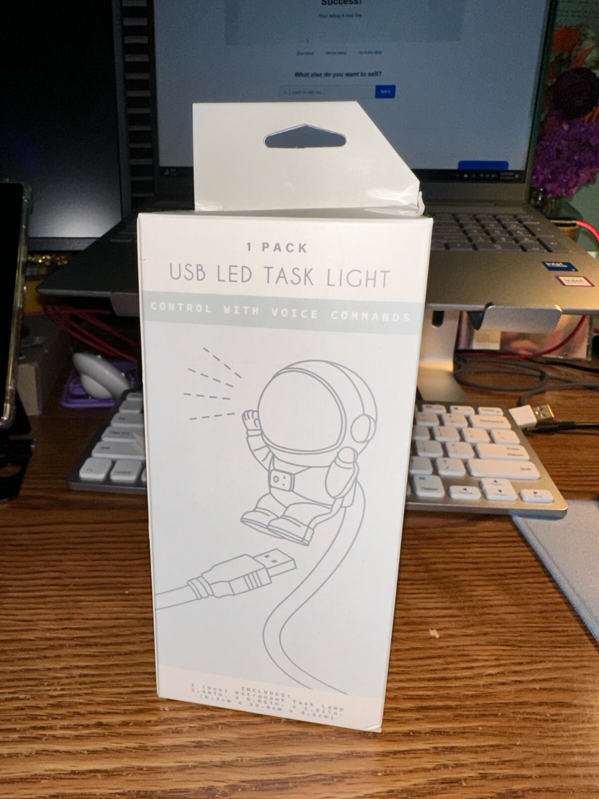 USB LED Task Light Astronaut Figure  - brand new, unopened box