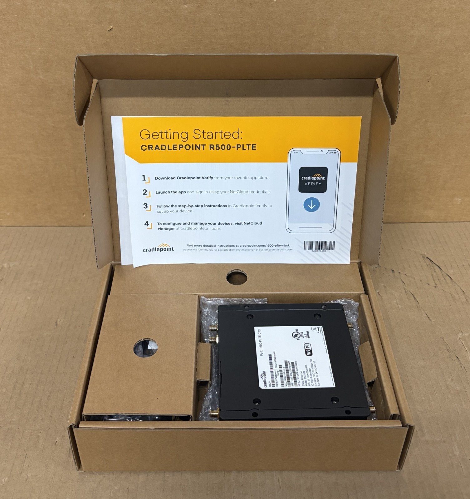 Cradlepoint R500-PLTE-C7C S5A102A Private LTE CBRS Rugged Wireless Router
