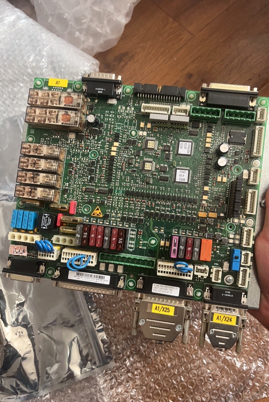1pc Used For KuKa 00-134-932  C2 ESC-Ci3 V1.60 Fast transportation