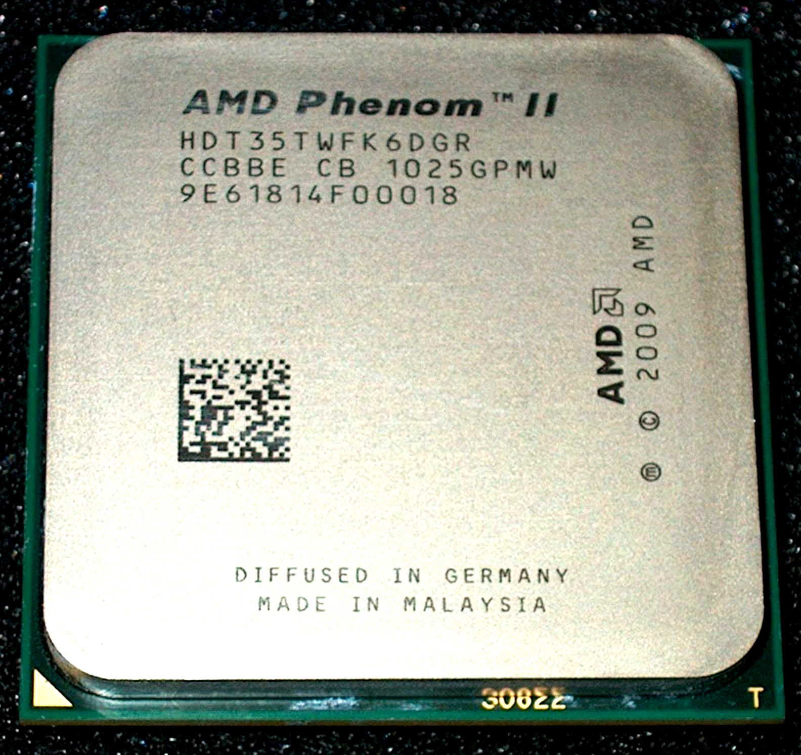AMD Phenom II X 6  2.6 GHz 1035T Six Core Processor, HDT35TWFK6DGR, AM3, US