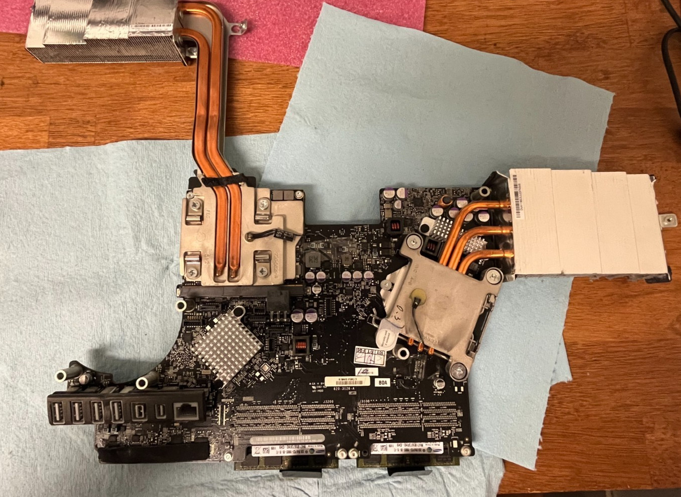 Apple iMac 21.5" A1311 Logic Board 820-2641-A i5 2.5GHz GPU WiFi RAM 2011 Tested