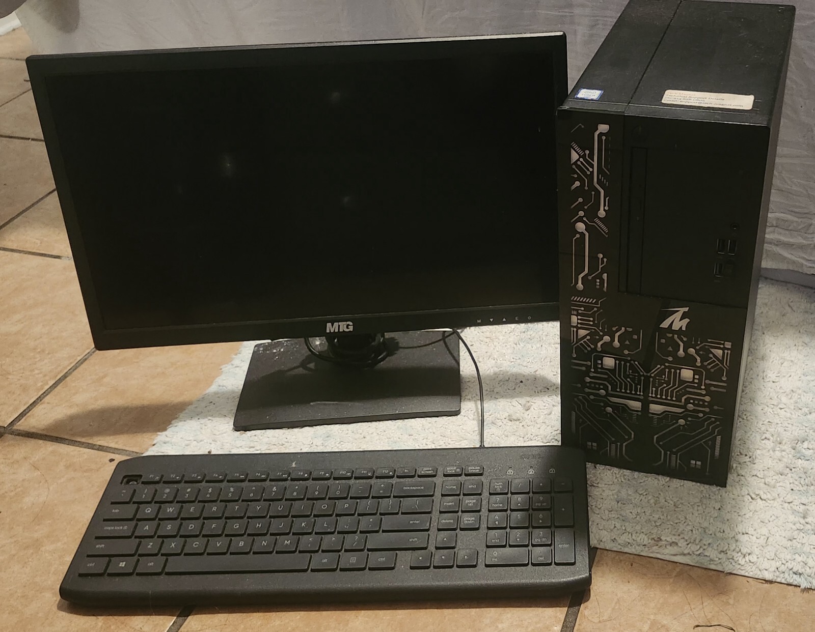 Techmagnet PC with  20 inch MTG Monitor and Keyboard