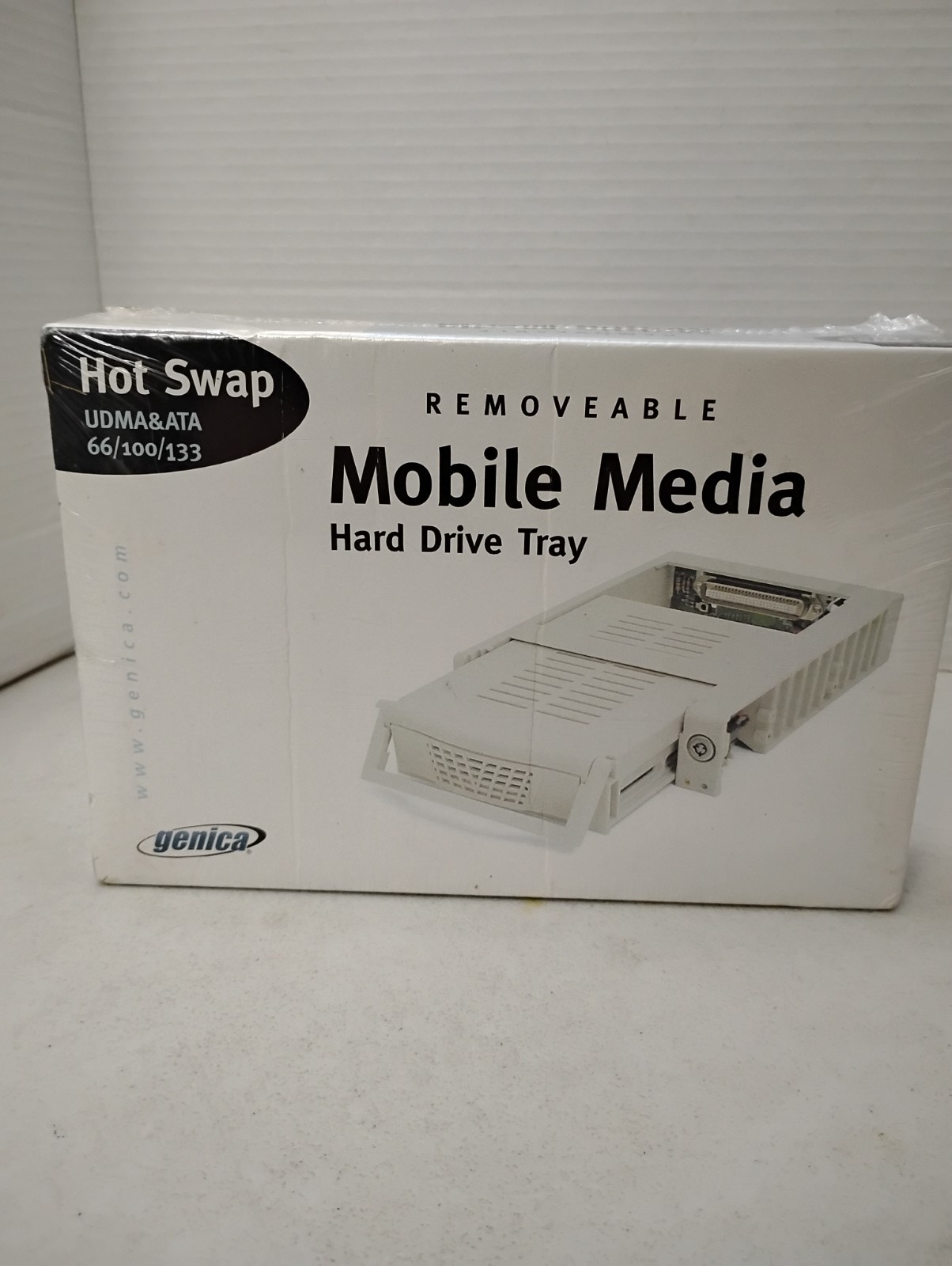 Genica GN-210 Mobile Rack Hard Drive Tray Hot Swap 5.25 Bay IDE PATA Vintage