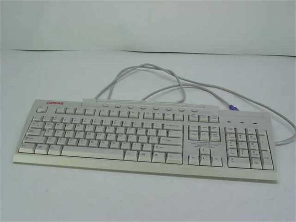 Compaq KB-9963 123130-001 Easy Access Internet Keyboard PS/2 5V 200mA
