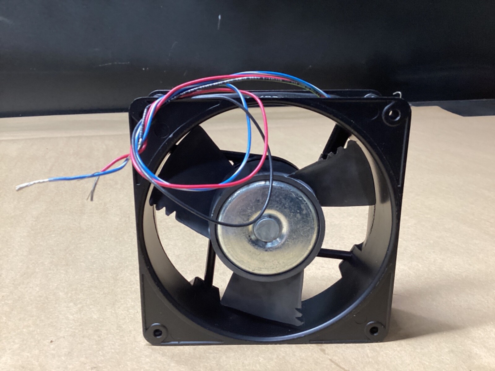 COMAIR ROTRON MUFFIN XL DC FAN 24VDC .25A 6.0W MD24B1QDNX #131F90PR6*CO