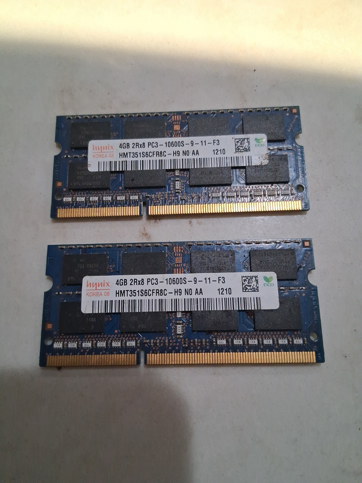 2 Tested Hynix 8GB PC3-12800 (DDR3-1600) Memory (HMT41GS6BFR8APB)