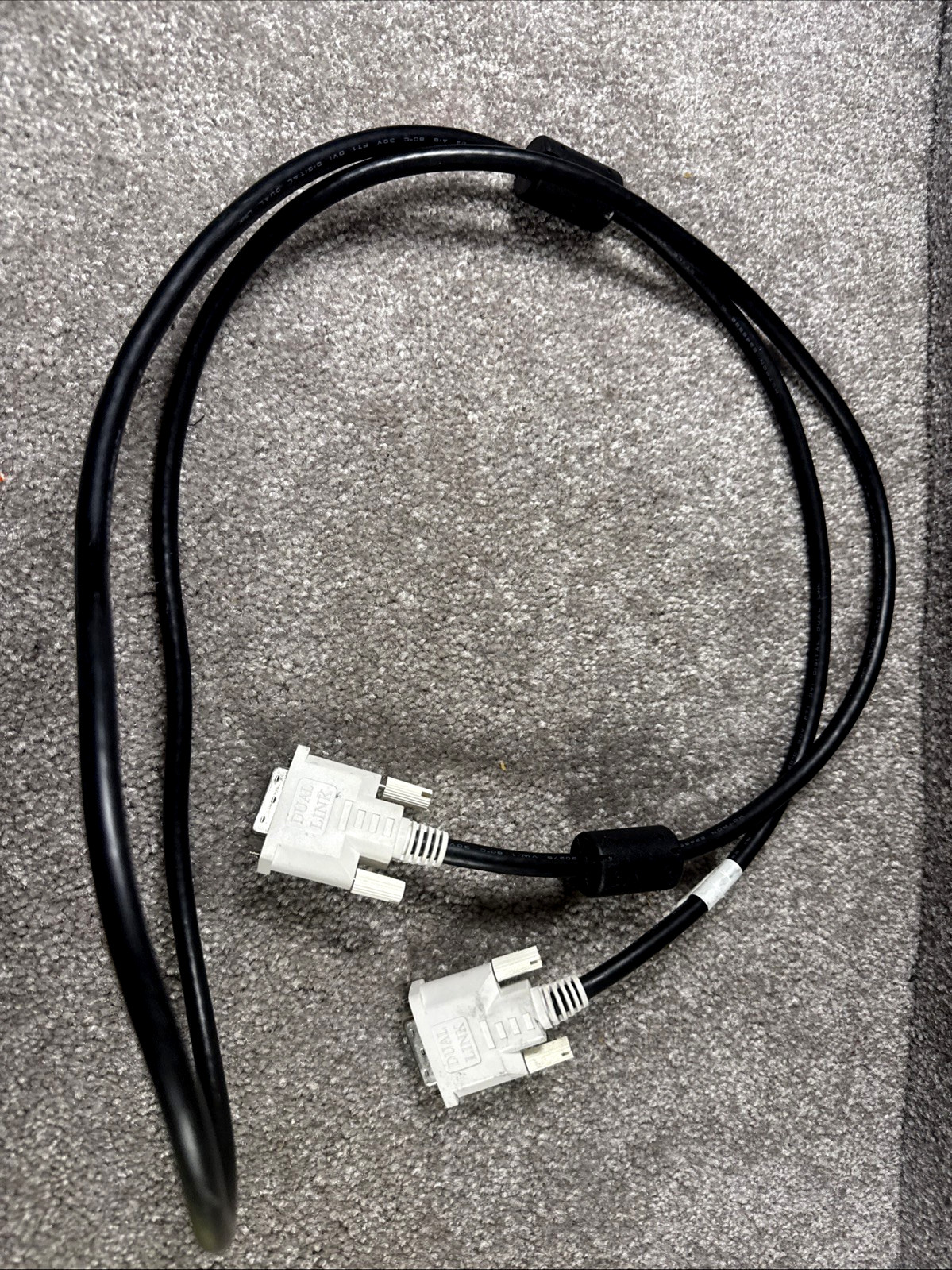 Computer Video DVI Male to Male 24 pin 6 foot Cable/Cord Connects to Monitor