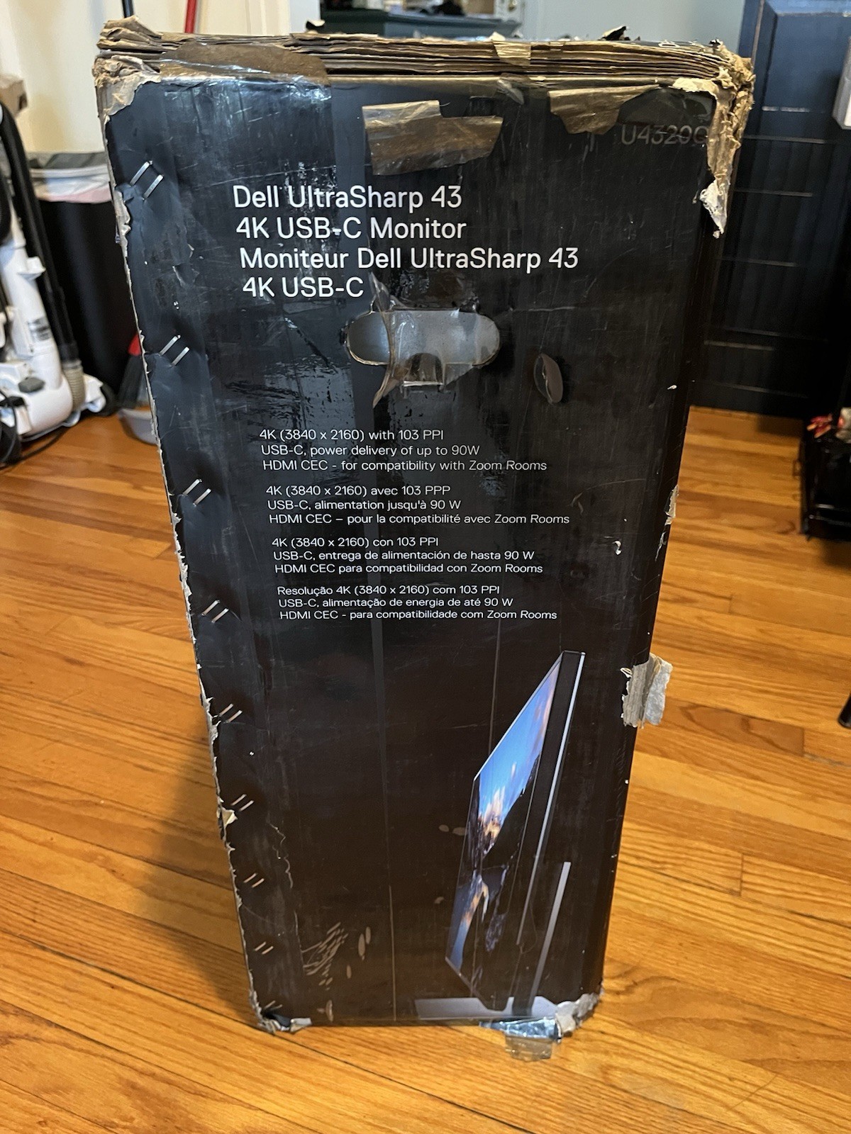 Dell U4320Q UltraSharp 43" 4K USB-C Monitor - Black, READ DESCRIPTION.