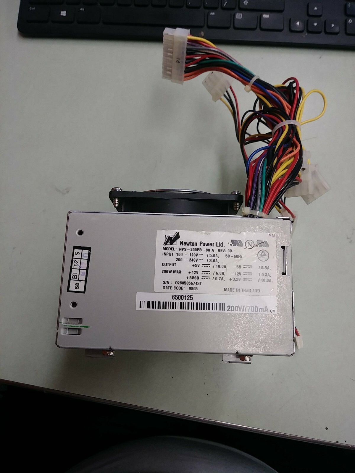 Newton NPS-200PB-88 A REV: 00 6500125 200W  Power Supply