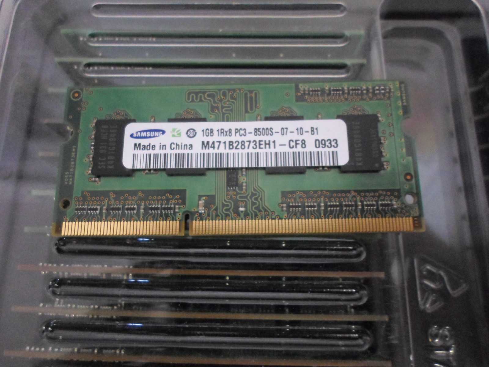 PC3-8500 1GB SO-DIMM 1066 MHz DDR3 (M471B2873EH1-CF8) Apple Macbook