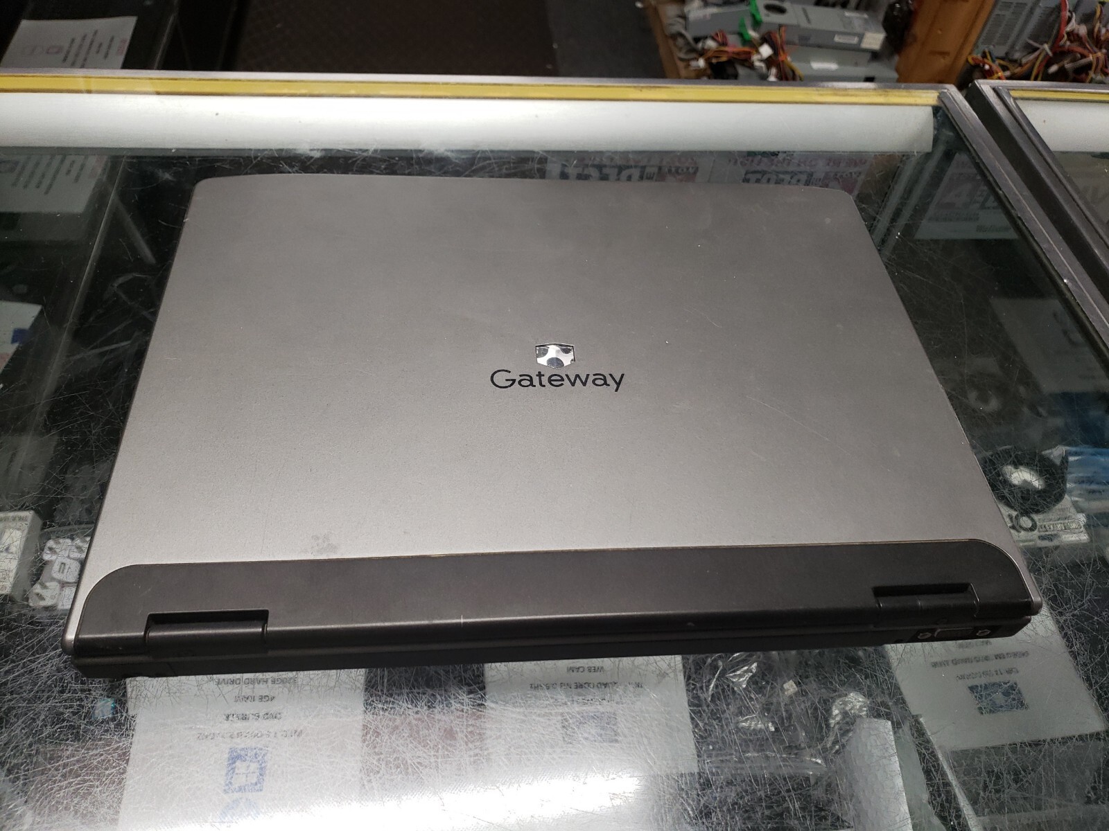 GATEWAY LAPTOP MA7 INTEL CELERON m 1.60 GHz 513ram 80gb hdd 