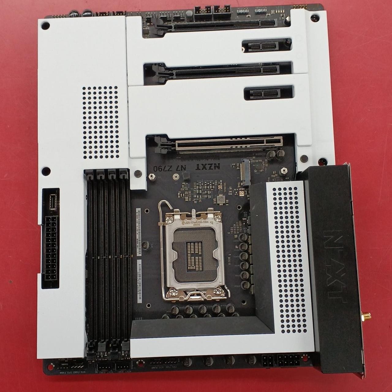 NZXT N7-Z790XT ATX Motherboard LGA1700 Z790 Chipset PCIe 5.0 Wi-Fi 6E