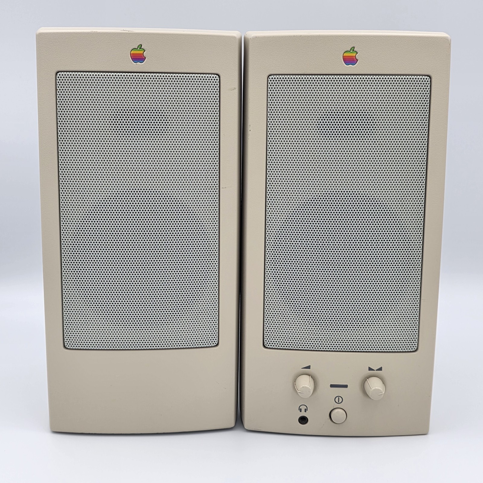 UNTESTED AppleDesign Apple Powered Computer Speakers M6082 1993