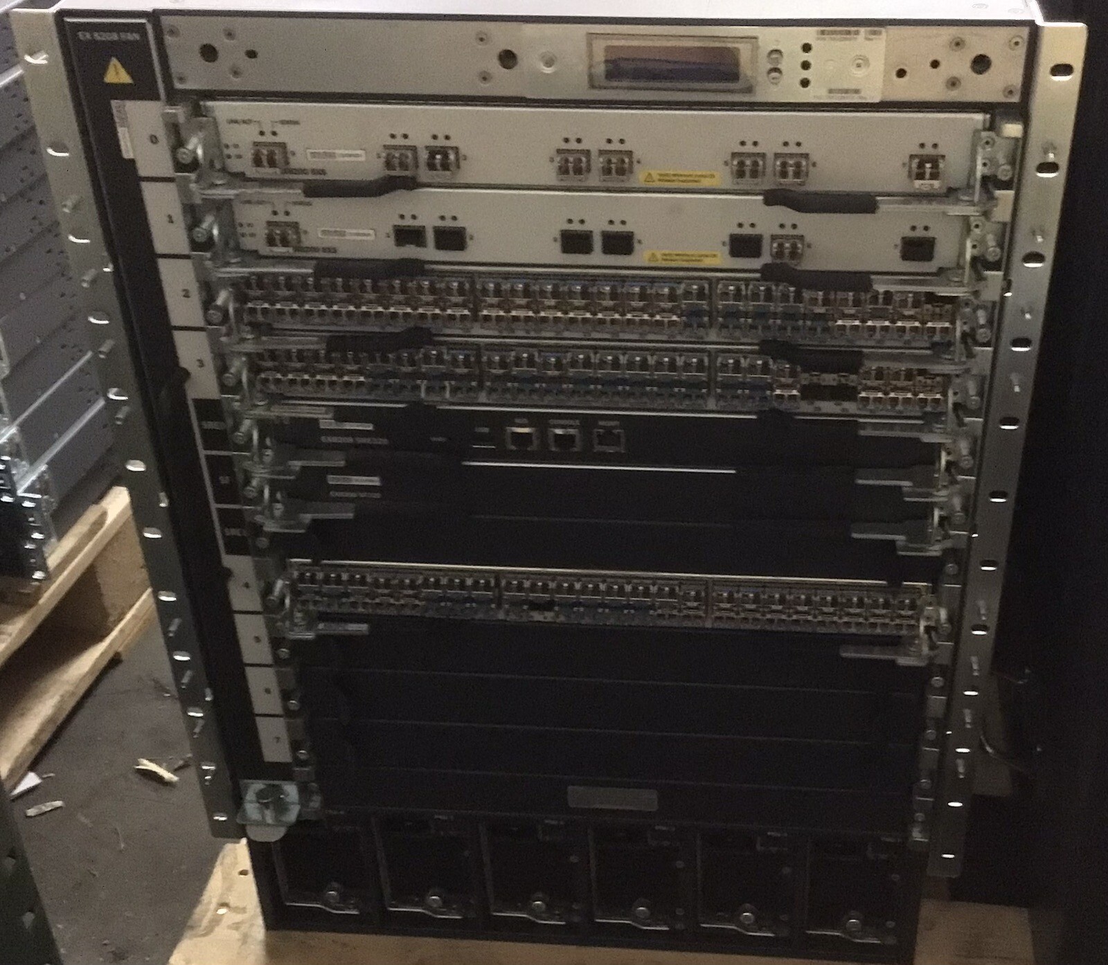 Juniper Networks EX 8208 750-024865 Switch Chassis w/ Modules