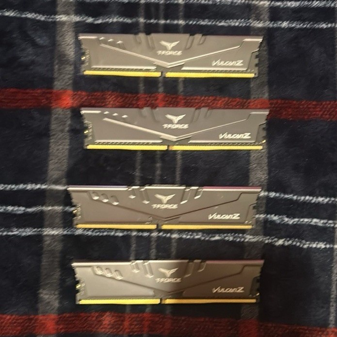 Team Group T-Force Vulcan DDR4 SDRAM DIMM 4 Modules Desktop RAM
